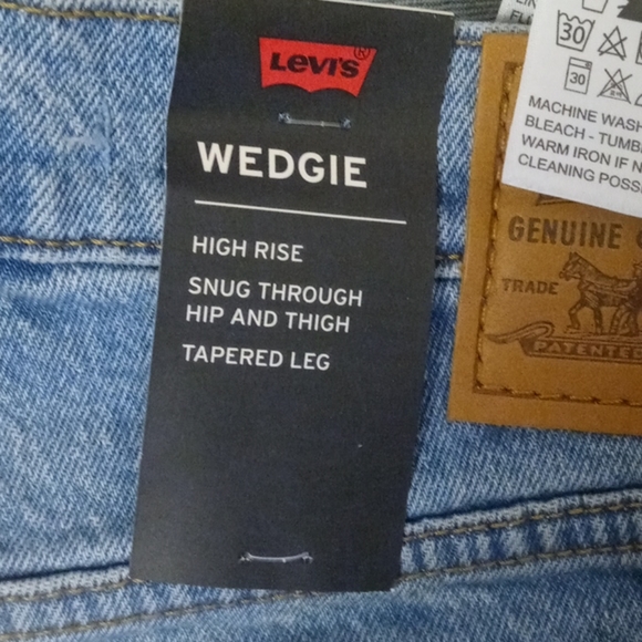SOLD NWT LEVI'S WEDGIE JEANS 27/4 HIGH RISE - Picture 5 of 6